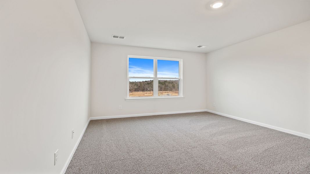 Spacious, unfurnished interior of a new home in Cedar Gap, Fountain Inn (Image 24).