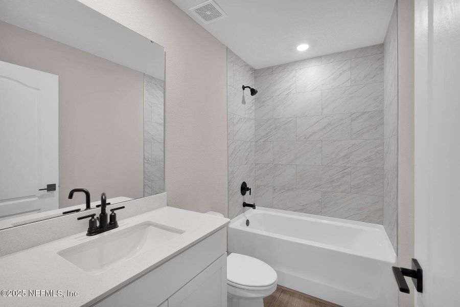 Furnished interior view inside a new home in Jennings Farm, Middleburg (Image 10).
