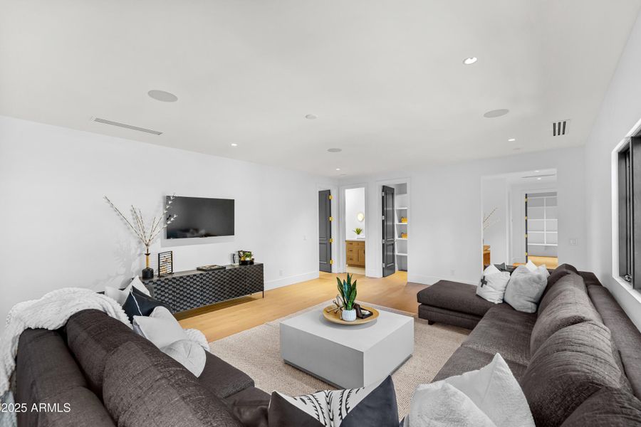 Upstairs Loft/Flex Room Upstairs Loft/Flex Room