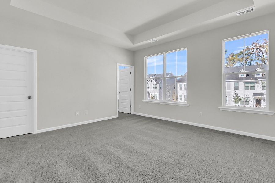 Spacious, unfurnished interior of a new home in Six Oaks, Summerville (Image 23).