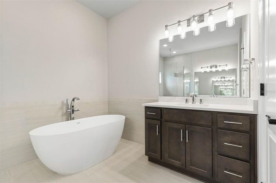 Furnished interior view inside a new home in Palm Coast Plantation, Palm Coast (Image 15).