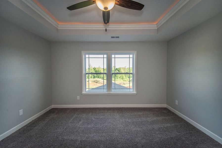 Representative unfurnished interior of a home built from the Heatherwood by Enchanted Homes in Ballentine Ridge, Lyman (Image 27).