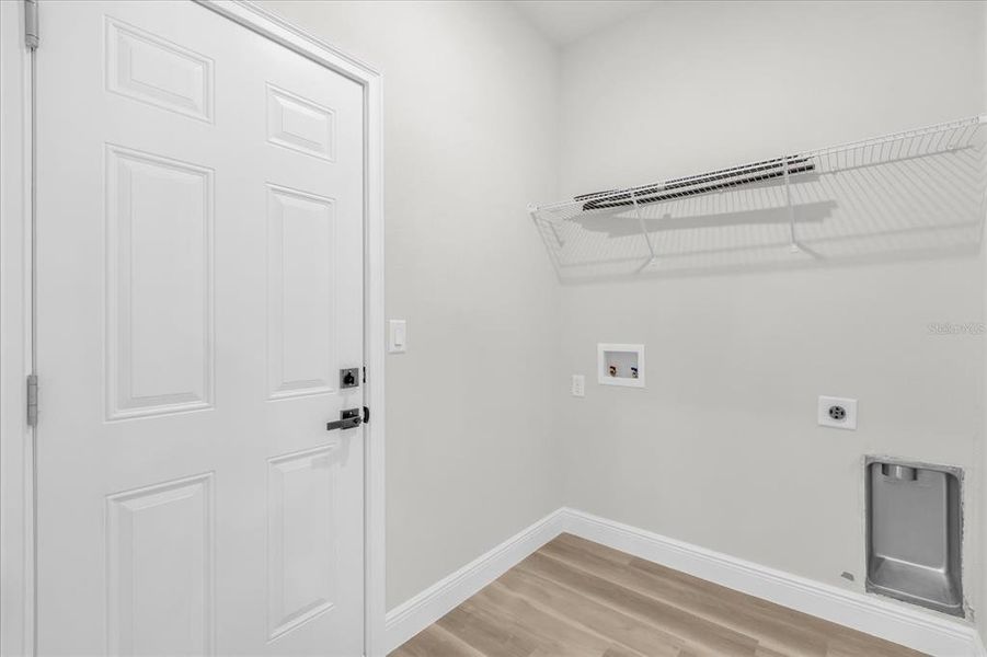 Spacious, unfurnished interior of a new home in , Ocala (Image 22).