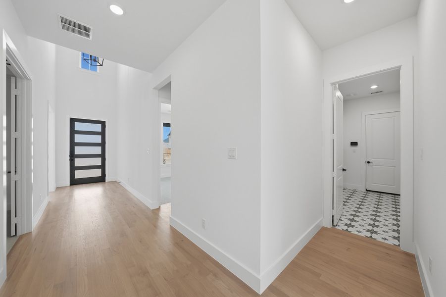 Spacious, unfurnished interior of a new home in Estates at Rockhill, Frisco (Image 23). Spacious, unfurnished interior of a new home in Estates at Rockhill, Frisco (Image 23).