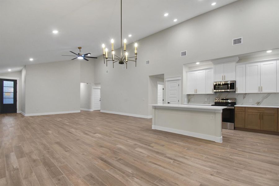 Spacious, unfurnished interior of a new home in , Bastrop (Image 21).