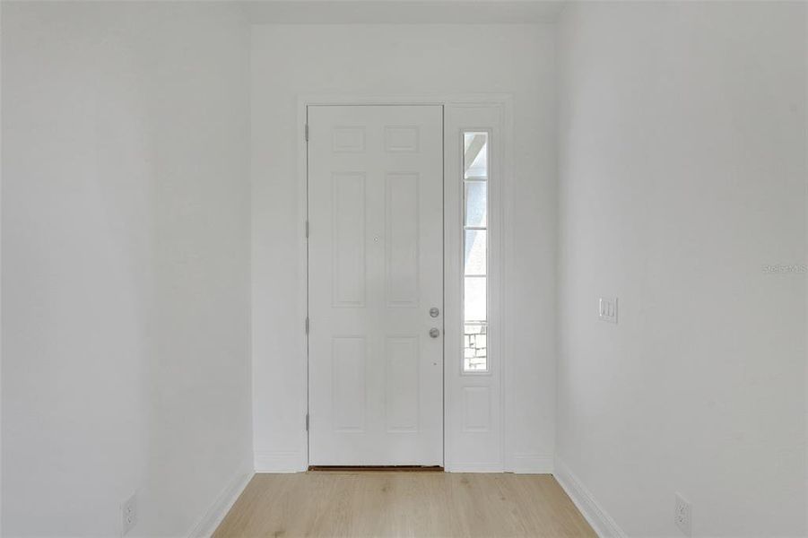 Spacious, unfurnished interior of a new home in Avalon Woods, Winter Garden (Image 29). Spacious, unfurnished interior of a new home in Avalon Woods, Winter Garden (Image 29).