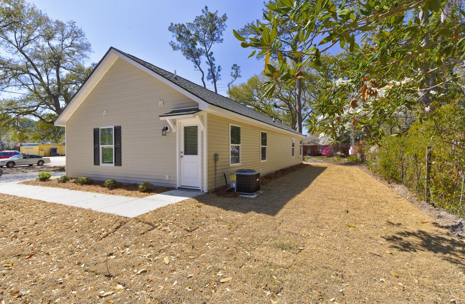 Front exterior of a new home in , Walterboro, SC, highlighting curb appeal (Image 24).