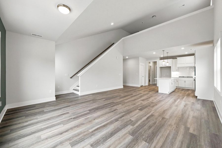 Spacious, unfurnished interior of a new home in Allen Park, Raleigh (Image 19).