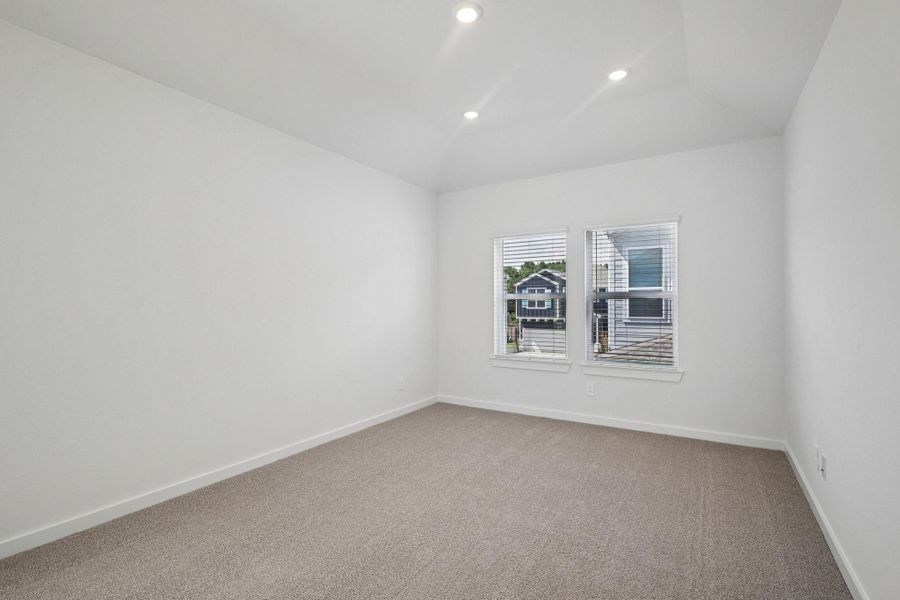 Spacious, unfurnished interior of a new home in Kemah Crossing - City Series, Kemah (Image 30). Spacious, unfurnished interior of a new home in Kemah Crossing - City Series, Kemah (Image 30).