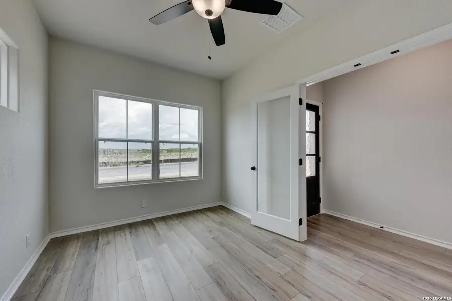 Spacious, unfurnished interior of a new home in Arcadia Ridge, San Antonio (Image 22). Spacious, unfurnished interior of a new home in Arcadia Ridge, San Antonio (Image 22).