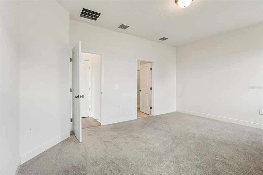 Spacious, unfurnished interior of a new home in Cyrene at Minneola, Minneola (Image 26).