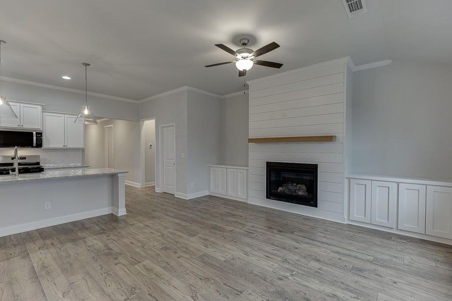 Spacious, unfurnished interior of a new home in , Jefferson (Image 21).