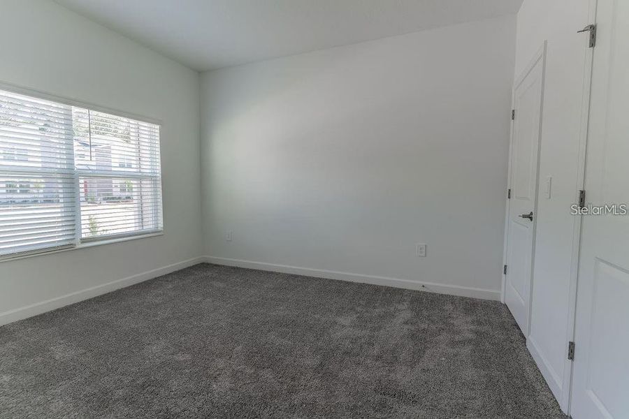 Spacious, unfurnished interior of a new home in , Kissimmee (Image 16).