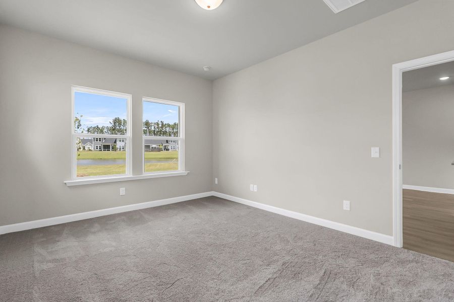 Spacious, unfurnished interior of a new home in , Summerville (Image 19).