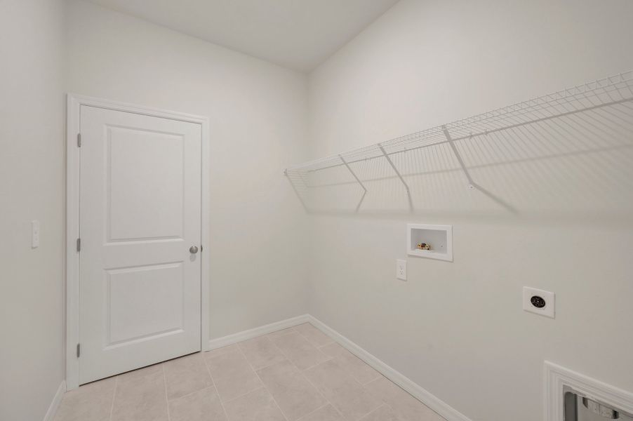Spacious, unfurnished interior of a new home in Southwind – Executive Series, Plant City (Image 16).