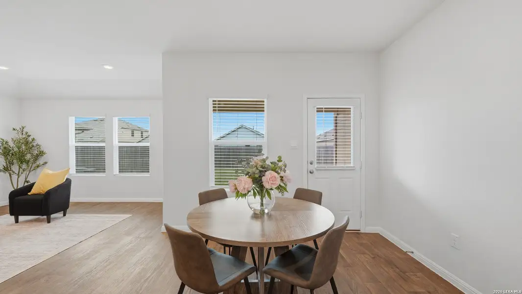 Furnished interior view inside a new home in Heather Glen, New Braunfels (Image 7).