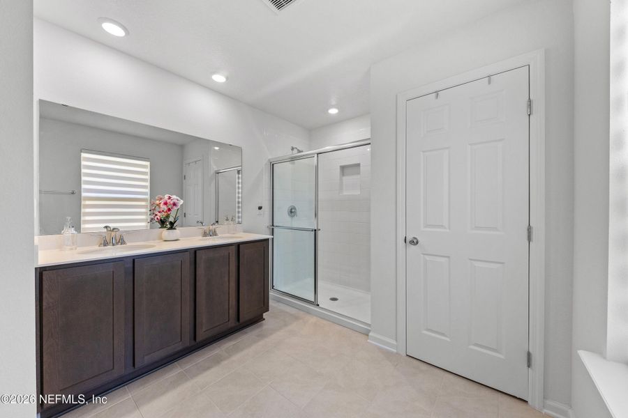 Furnished interior view inside a new home in Copper Ridge, Jacksonville (Image 36).