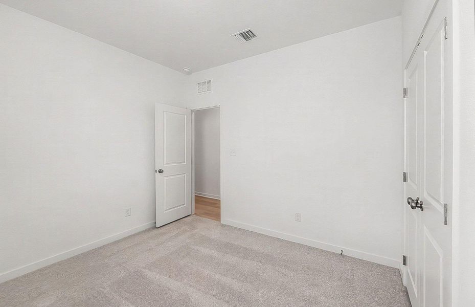 Spacious, unfurnished interior of a new home in Larson Crossing, Elgin (Image 19). Spacious, unfurnished interior of a new home in Larson Crossing, Elgin (Image 19).