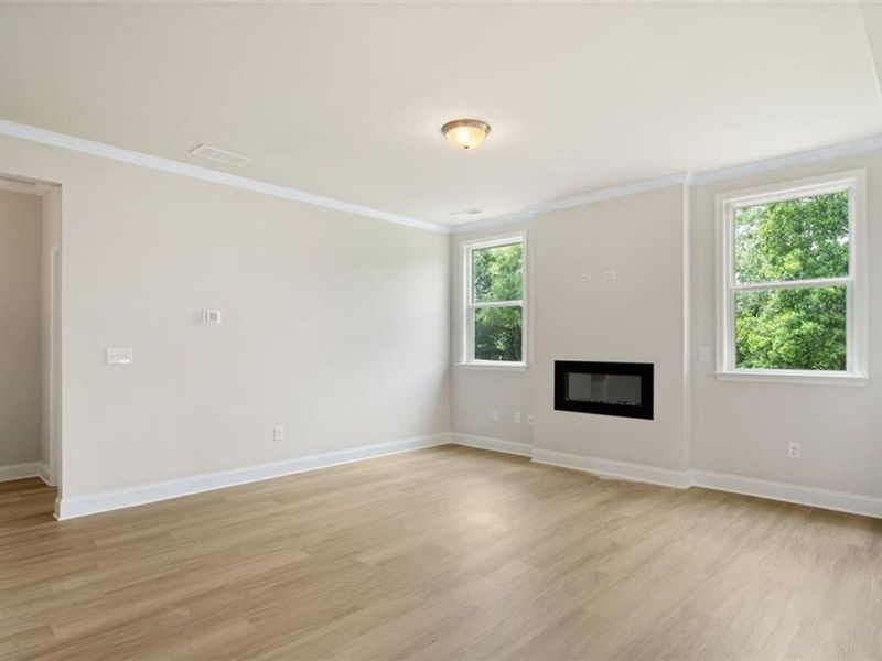 Spacious, unfurnished interior of a new home in Wehunt Meadows, Hoschton (Image 22).