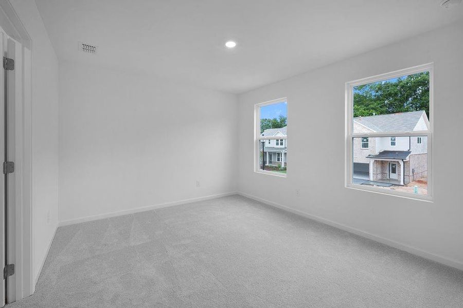 Spacious, unfurnished interior of a new home in Windance Lake, Loganville (Image 13).