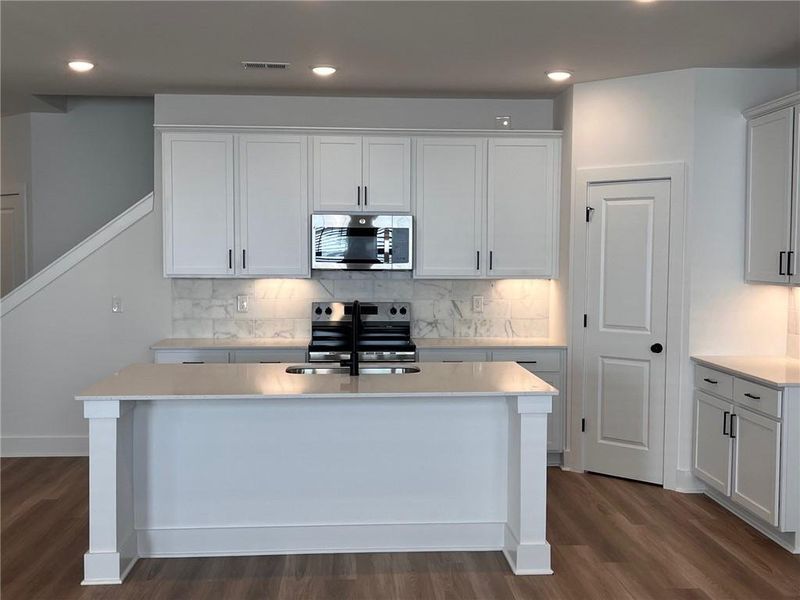 Furnished interior view inside a new home in Governors Parc, Kennesaw (Image 36).