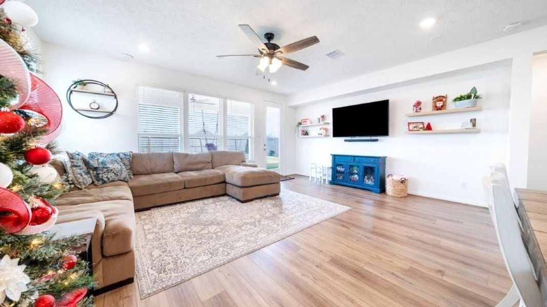 Furnished interior view inside a new home in , Alvin (Image 6).