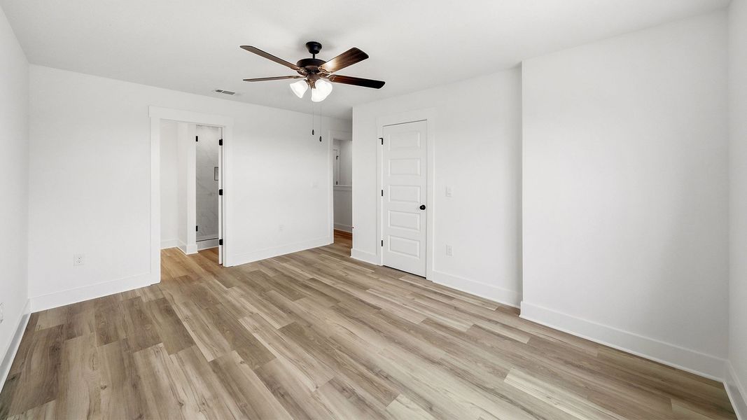 Spacious, unfurnished interior of a new home in Palm Street Townhomes, Destin (Image 19).