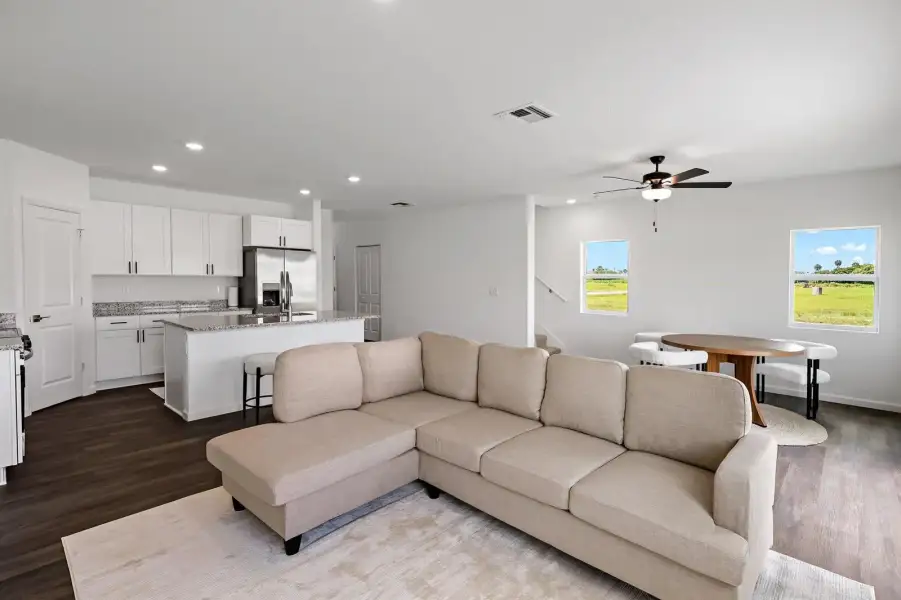 05 - Open Living, Dining and Kitchen