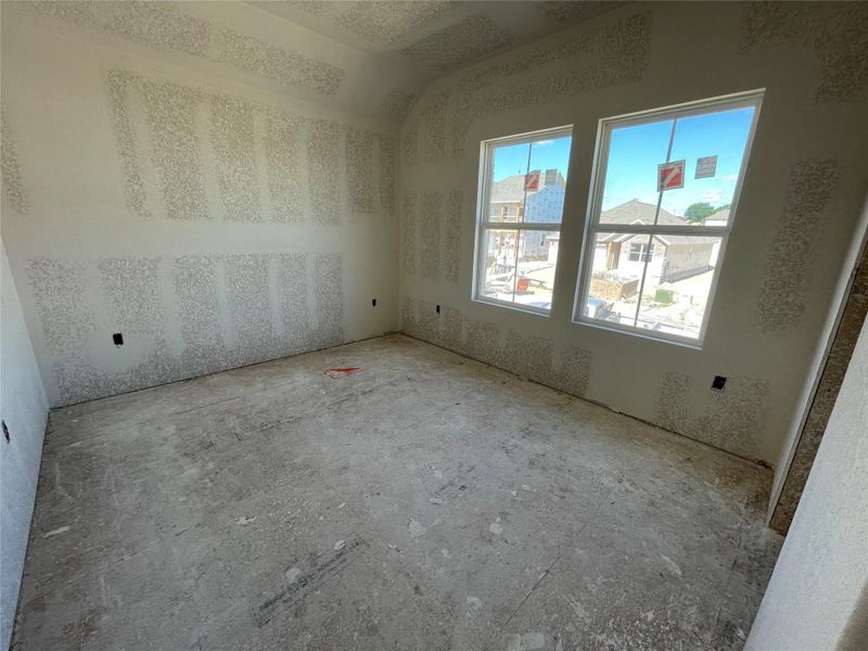 Spacious, unfurnished interior of a new home in Covered Bridge, Hutto (Image 6).