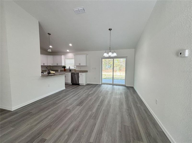 Spacious, unfurnished interior of a new home in , Dunnellon (Image 54).