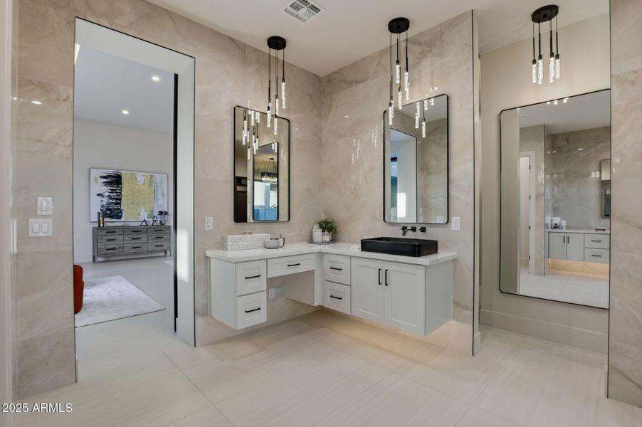 Spa-Like Primary Bath