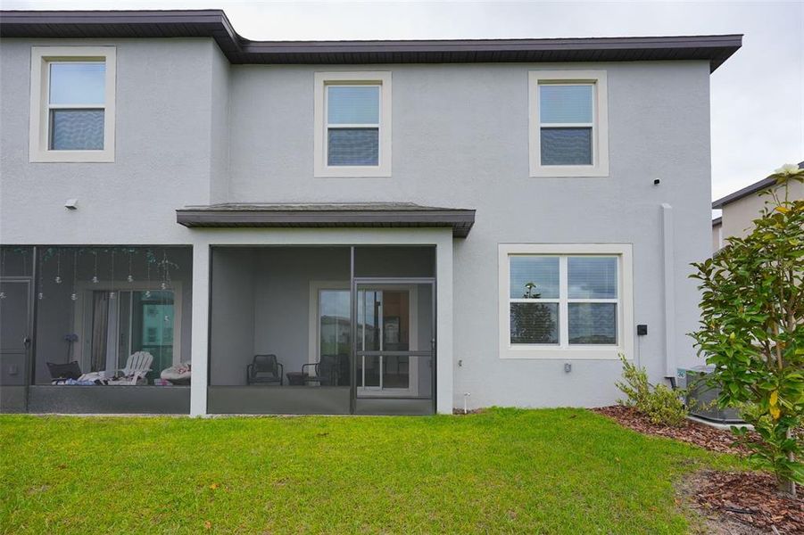 Exterior details and patio area of a home in , San Antonio (Image 4).