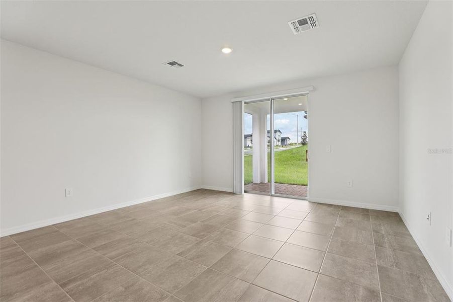 Spacious, unfurnished interior of a new home in Hamilton Bluff - Classic Series, Lake Hamilton (Image 14).