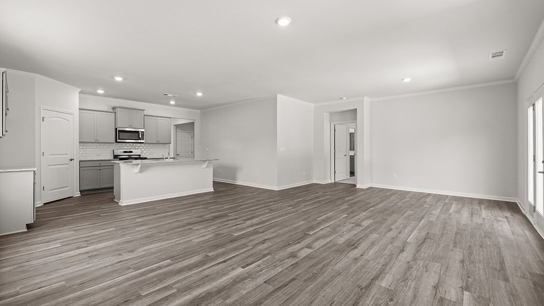 Spacious, unfurnished interior of a new home in South Wind, Union City (Image 18).