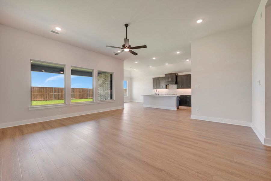 Spacious, unfurnished interior of a new home in LaPrelle, Fort Worth (Image 16).