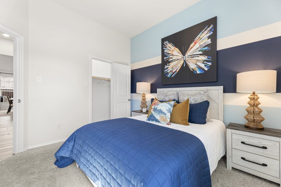 Representative furnished interior of a home built from the Concept 2065 by Risewell Homes in Summer Crest, Fort Worth (Image 27).