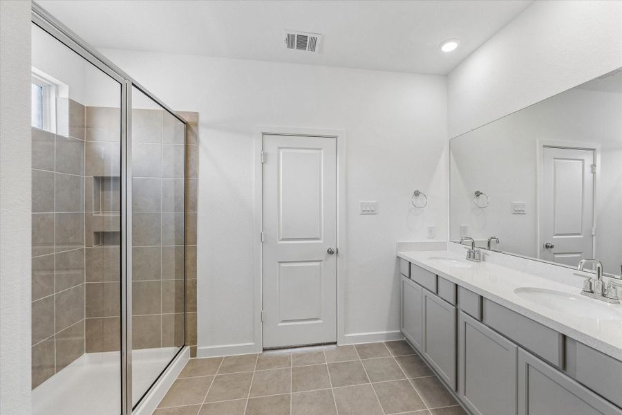 Furnished interior view inside a new home in Bridge Creek 45s and 50s, Cypress (Image 19).
