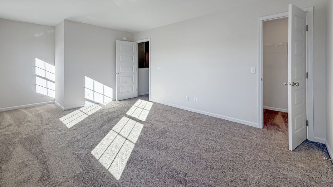 Spacious, unfurnished interior of a new home in Grand Reserve, Hinesville (Image 22).