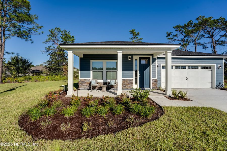 Exterior details and patio area of a home in , Jacksonville (Image 24).