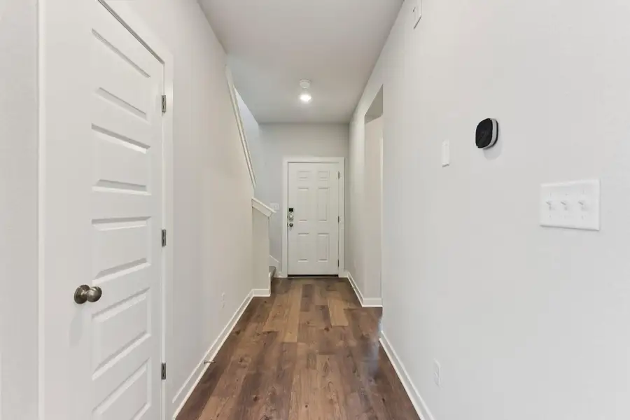 Spacious, unfurnished interior of a new home in Avery Centre, Round Rock (Image 12).