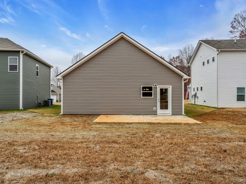Exterior details and patio area of a home in Cantigny Park, Clarksville (Image 4).