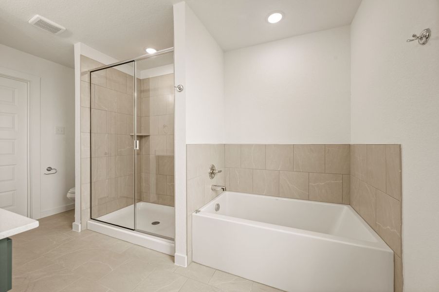 Furnished interior view inside a new home in Gatlin Ranch, Springtown (Image 10).