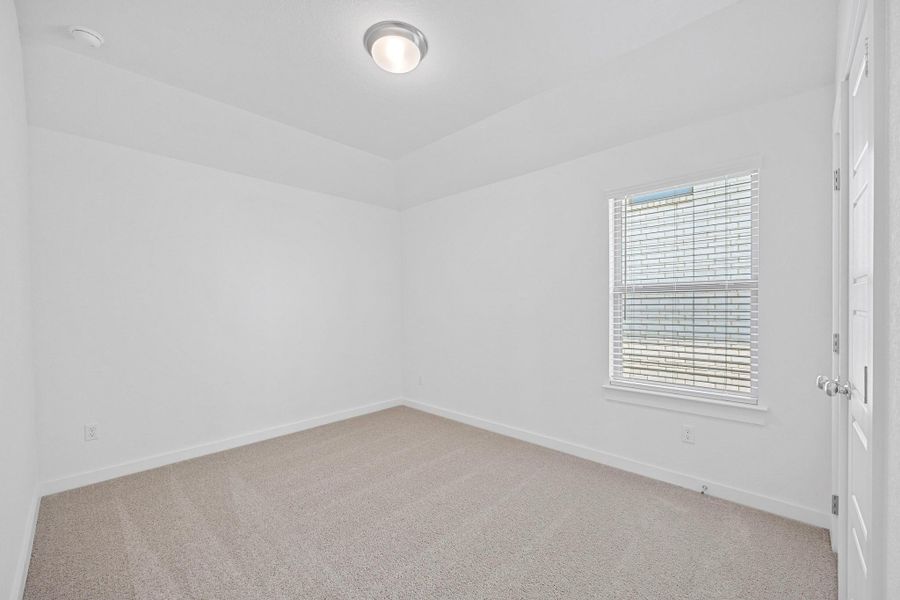 Spacious, unfurnished interior of a new home in Lakeside at Tessera, Lago Vista (Image 28).