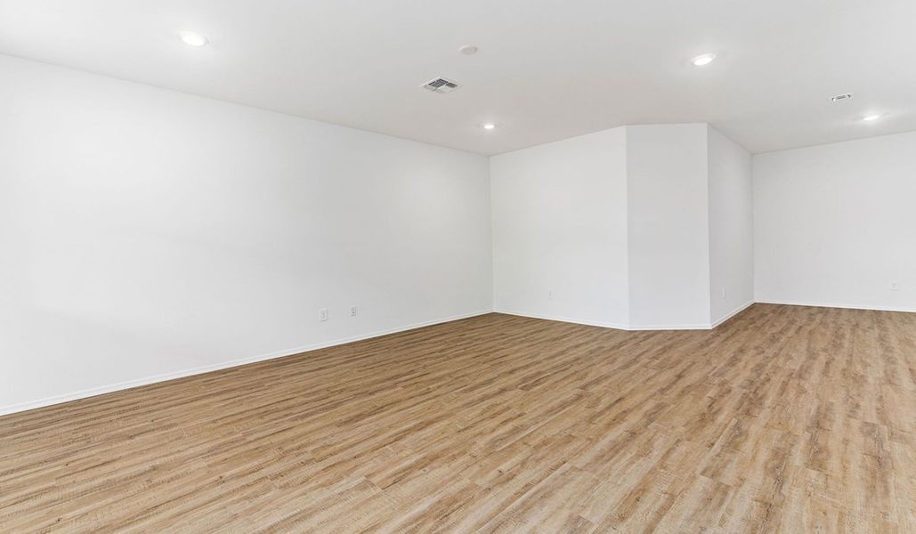 Representative unfurnished interior of a home built from the Dalea by D.R. Horton in Hanson Ridge, Vail (Image 18).