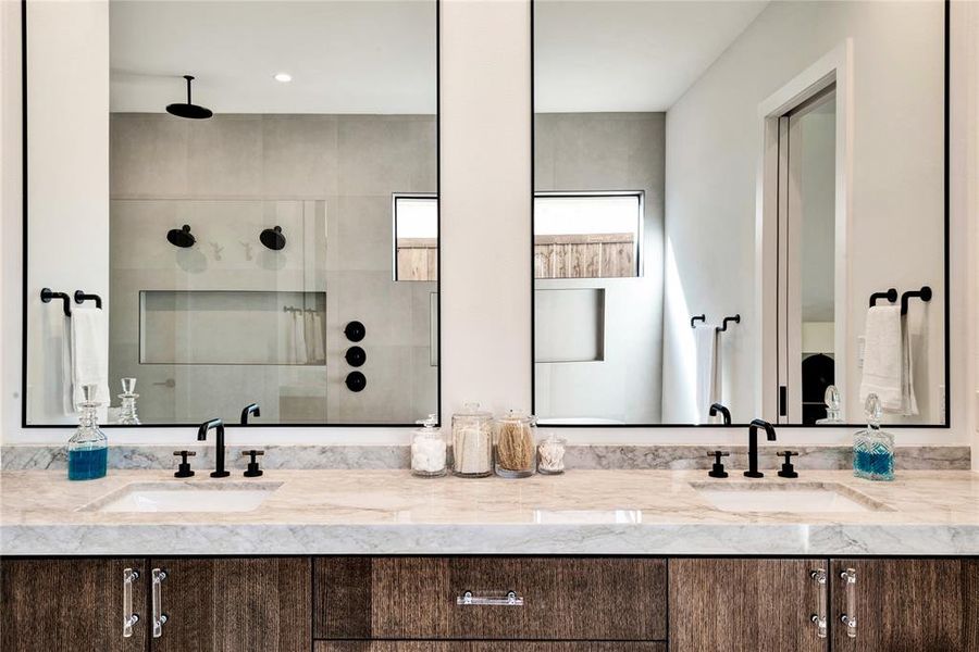 Furnished interior view inside a new home in , Dallas (Image 33). Furnished interior view inside a new home in , Dallas (Image 33).