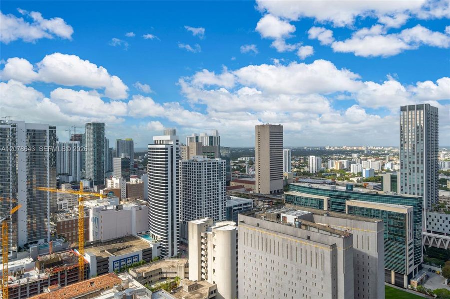 Condo located in Miami, FL showcasing its design and architecture (Image 29).