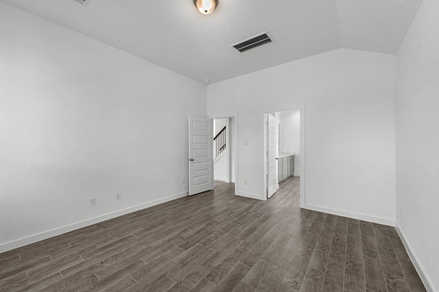 Spacious, unfurnished interior of a new home in Beacon Hill, Waller (Image 20).