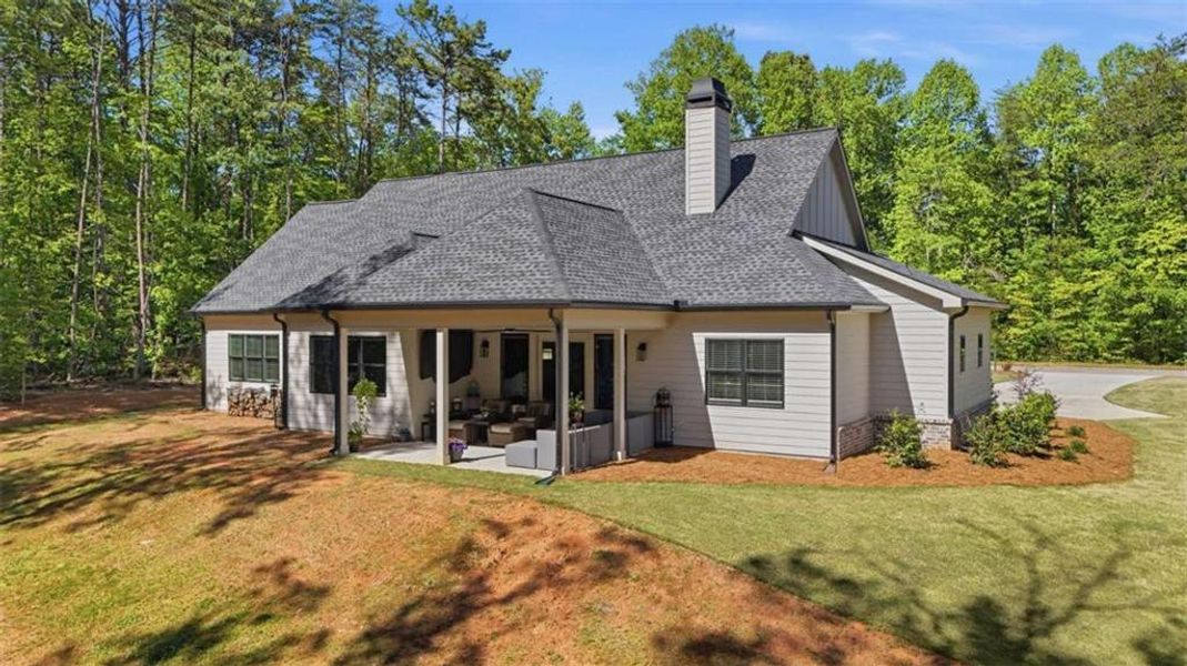 Exterior details and patio area of a home in , Clarkesville (Image 36).