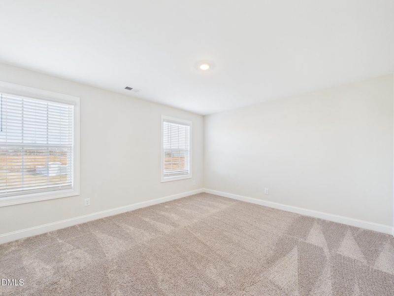 CAM01608G0-PR0122-STILL054