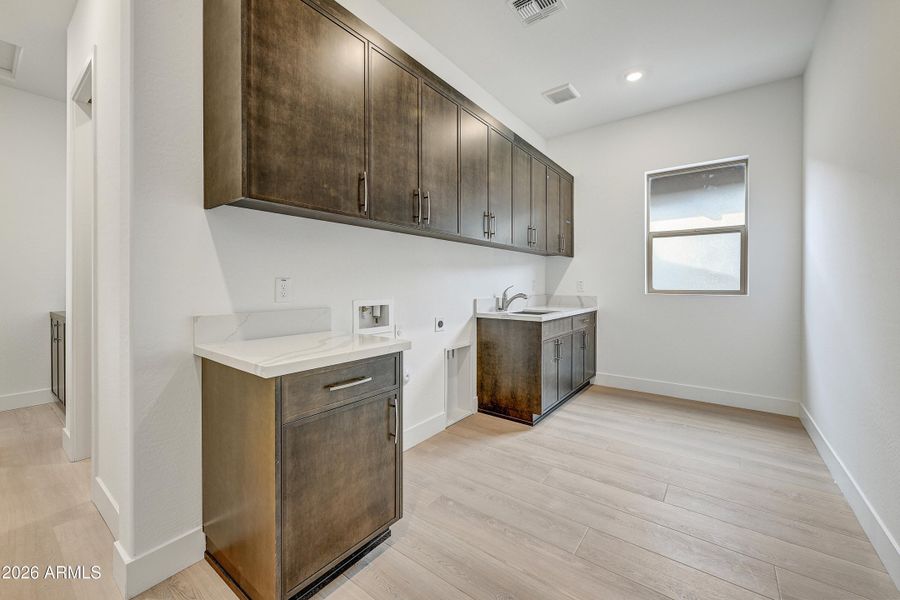 Trilogy_Ridgecrest_Latigo_HS_89_lndry_rn